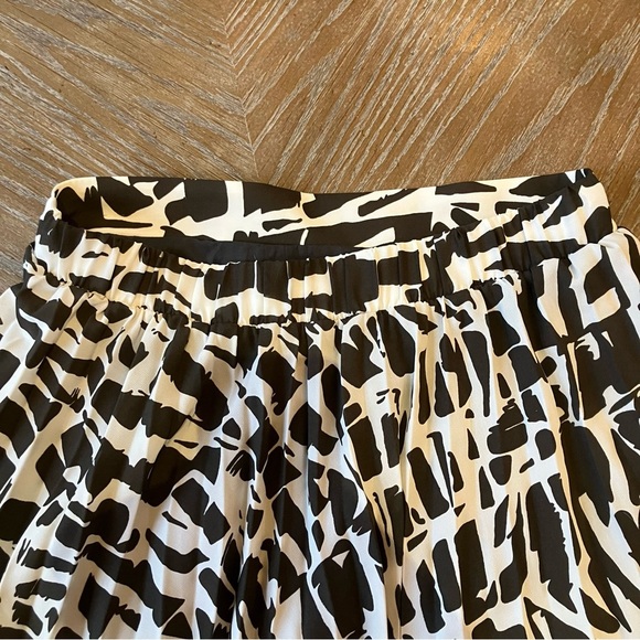 EUC ANTHROPOLOGIE MAEVE HILDI PLEATED MAXI SKIRT (X-Small P) - Picture 8 of 10